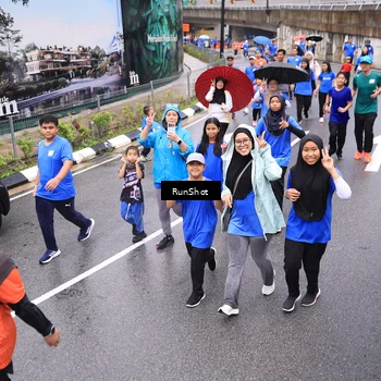 Runner Photo 7956003