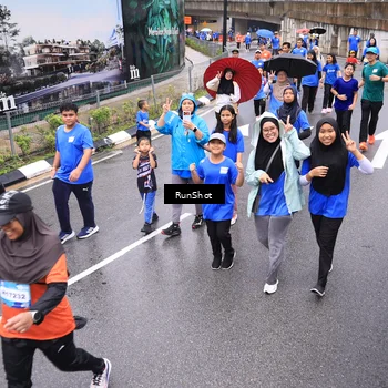 Runner Photo 7956004