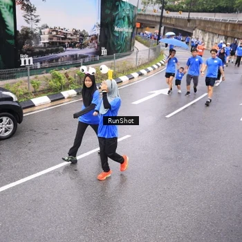 Runner Photo 7956033