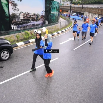 Runner Photo 7956036