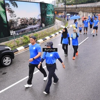 Runner Photo 7956041