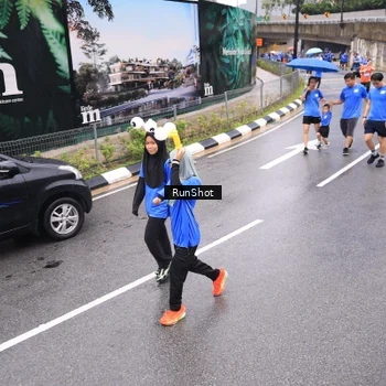 Runner Photo 7956042