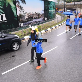Runner Photo 7956044
