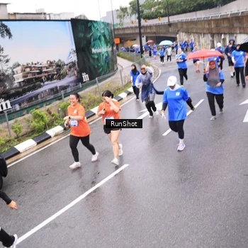 Runner Photo 7956057