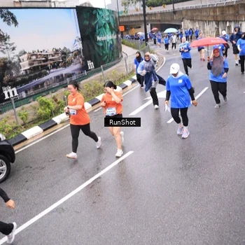Runner Photo 7956058