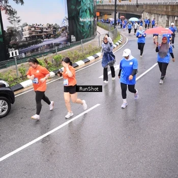 Runner Photo 7956060
