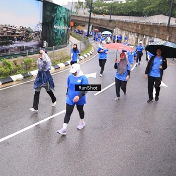 Runner Photo 7956063