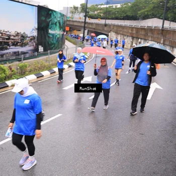 Runner Photo 7956073