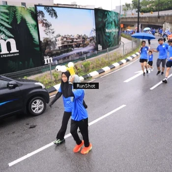 Runner Photo 7956075