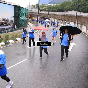 Runner Photo 7956076