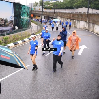 Runner Photo 7956114