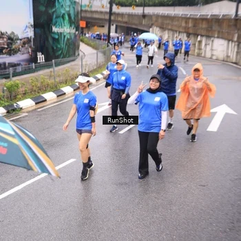 Runner Photo 7956115