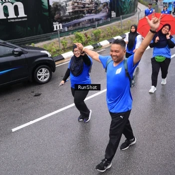 Runner Photo 7956122