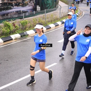 Runner Photo 7956126