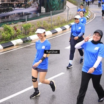 Runner Photo 7956127