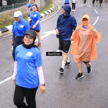 Runner Photo 7956136