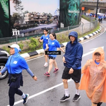 Runner Photo 7956152