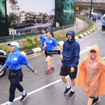Runner Photo 7956153
