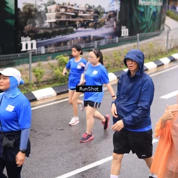 Runner Photo 7956155