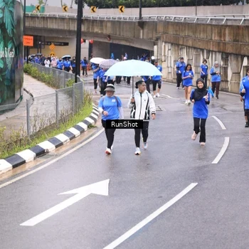 Runner Photo 7956168