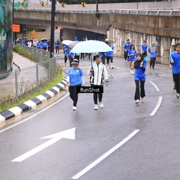Runner Photo 7956171