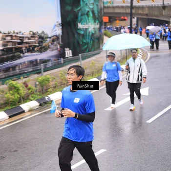 Runner Photo 7956172