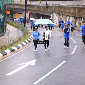 Runner Photo 7956180