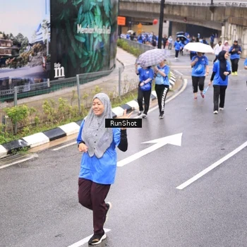 Runner Photo 7956237