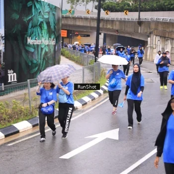 Runner Photo 7956257