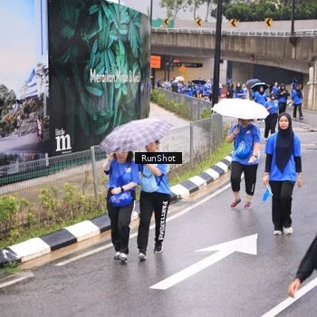 Runner Photo 7956258