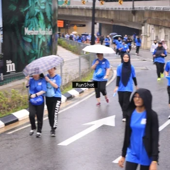 Runner Photo 7956262
