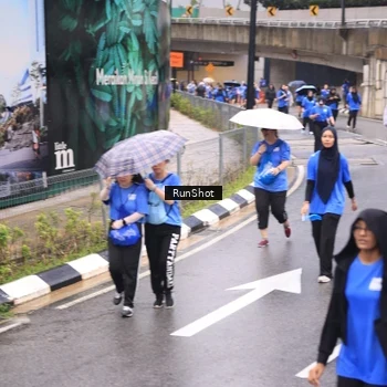Runner Photo 7956263