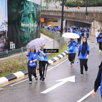 Runner Photo 7956266