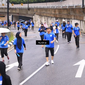 Runner Photo 7956273