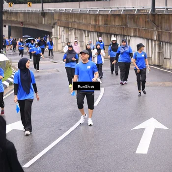 Runner Photo 7956275