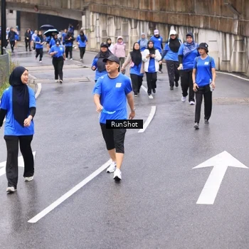 Runner Photo 7956276