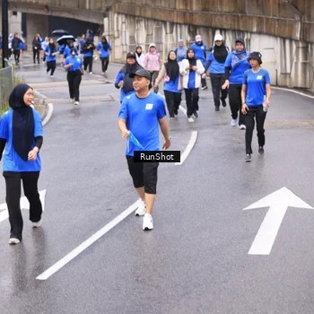 Runner Photo 7956279
