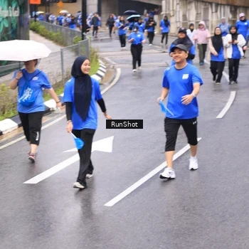 Runner Photo 7956281