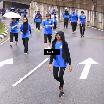 Runner Photo 7956292