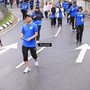 Runner Photo 7956302