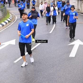 Runner Photo 7956304