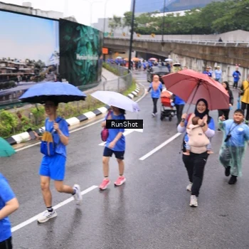 Runner Photo 7956332