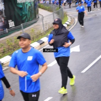 Runner Photo 7956333