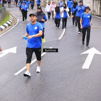 Runner Photo 7956334