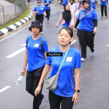 Runner Photo 7956338
