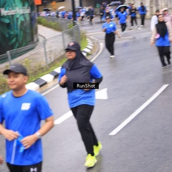 Runner Photo 7956339