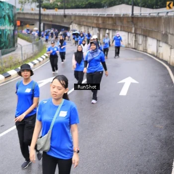 Runner Photo 7956340