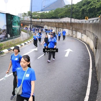 Runner Photo 7956349
