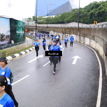 Runner Photo 7956351