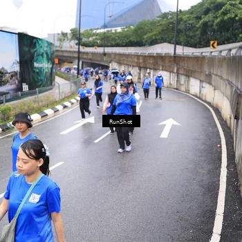 Runner Photo 7956357